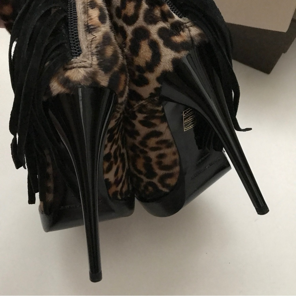 Burberry leopard print tassel boots - Picture 11 of 14